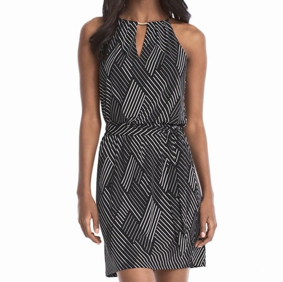 White House Black Market Dresses & Skirts - White House Black Market Geo Print Dress XS